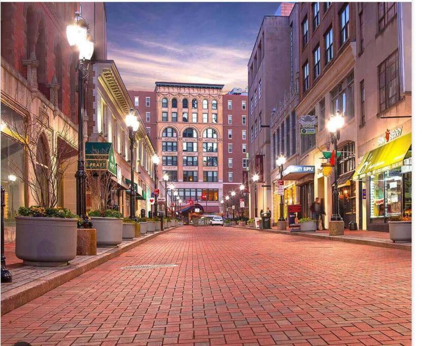 דירות Hartford Downtown: 2Mins Walk To Xl Center מראה חיצוני תמונה